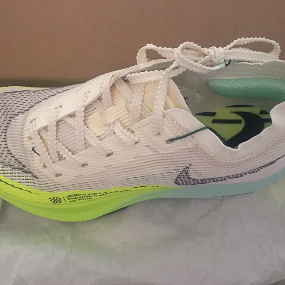 NWT Nike ZoomX Vaporfly Next% 2 Coconut Milk Ghost Green Women size 6